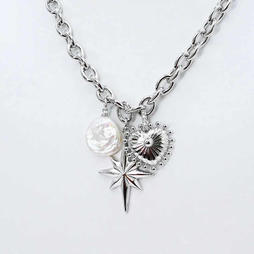 Lovely Link Necklace in Silver