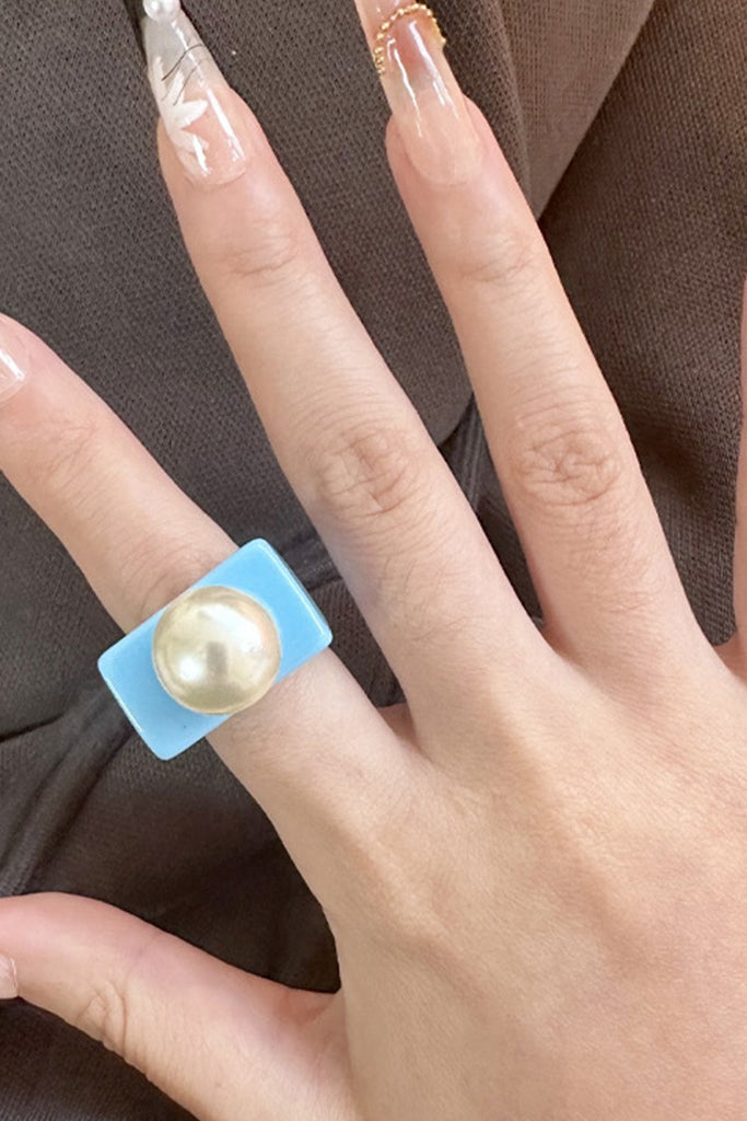 Blue Free This Summer Pearl and Pop Ring