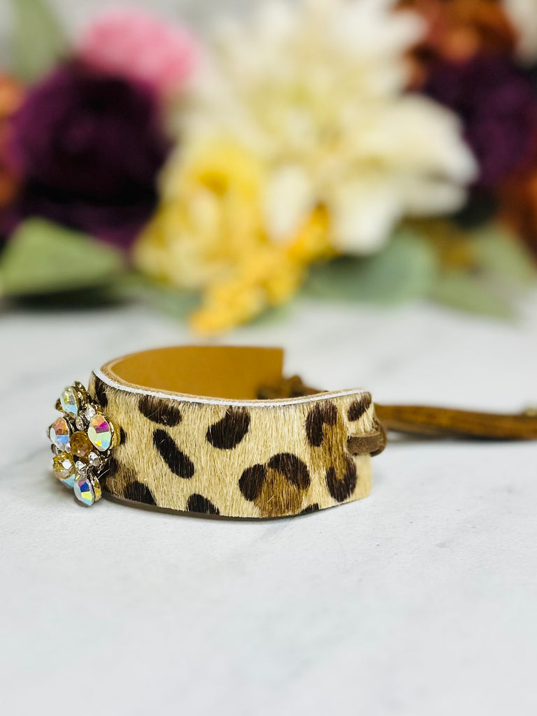 Speckled AB Safari Leather & Hide Cinch Cuff