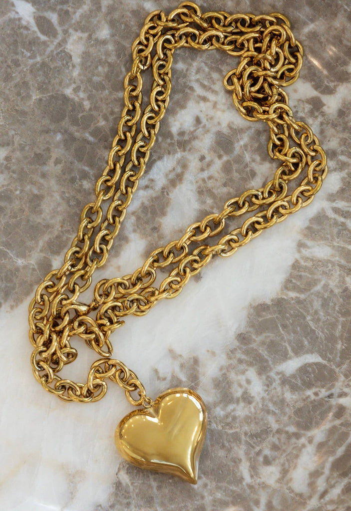 WRAP AROUND XL HEART NECKLACE: GOLD