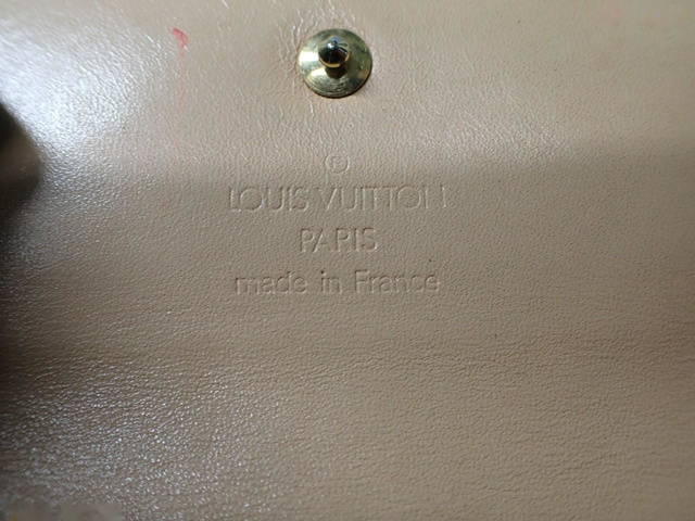 Louis Vuitton Porte Monnaie Cozy Wallet