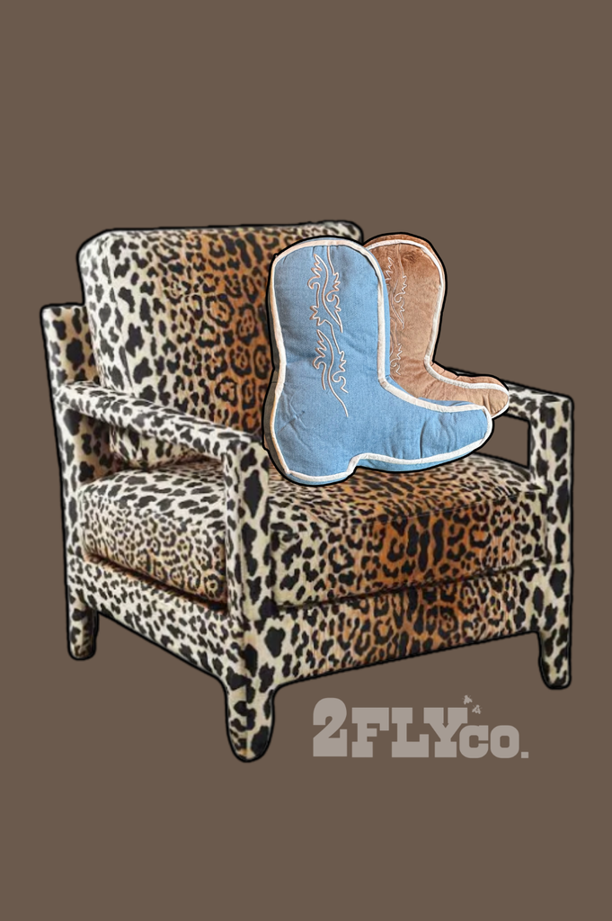 SNOOZY BOOT PILLOW: SADDLED TAN