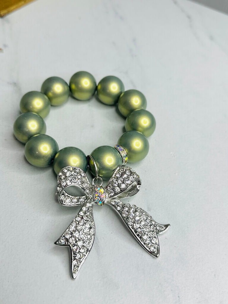 Glistening Bow Pendant Bracelet - Olive