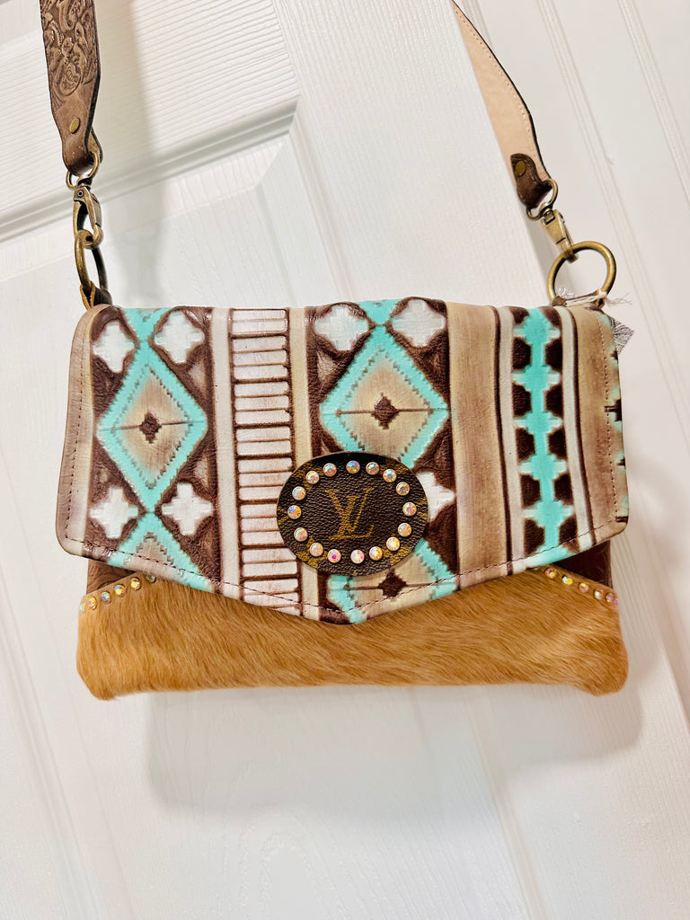 AB Lined Western Aztec Leather Glenda Purse-Brown