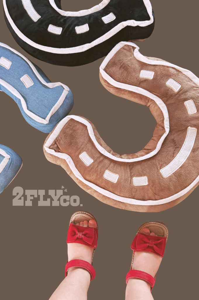 LUCKY U PILLOW: SADDLE