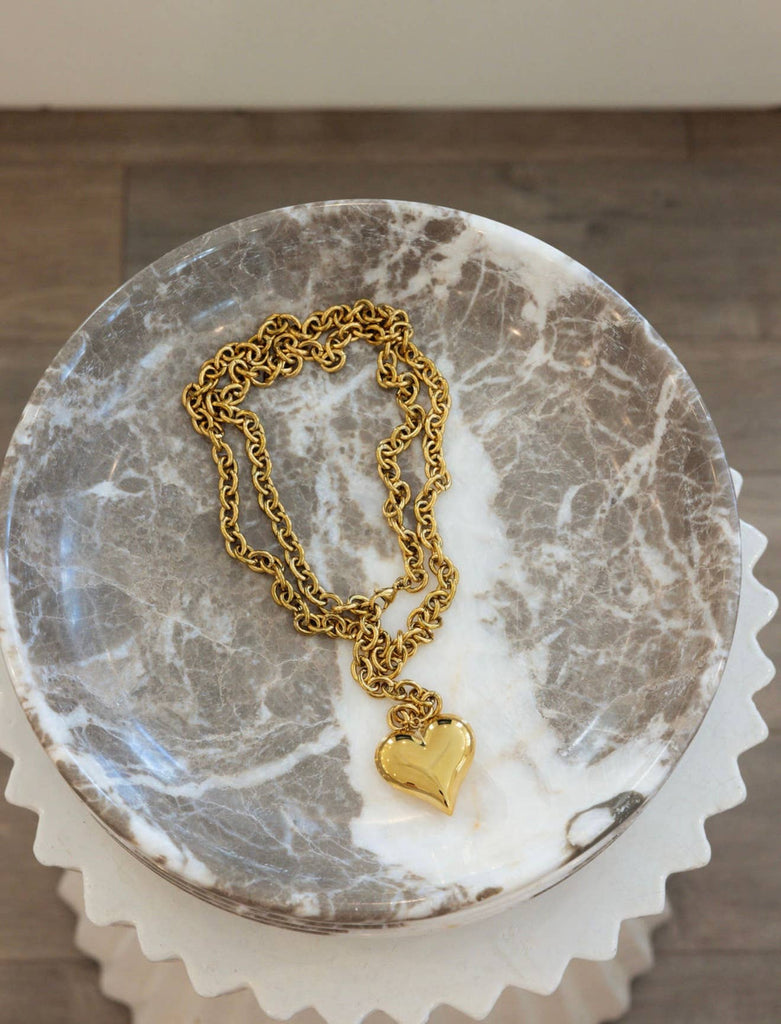 WRAP AROUND XL HEART NECKLACE: GOLD