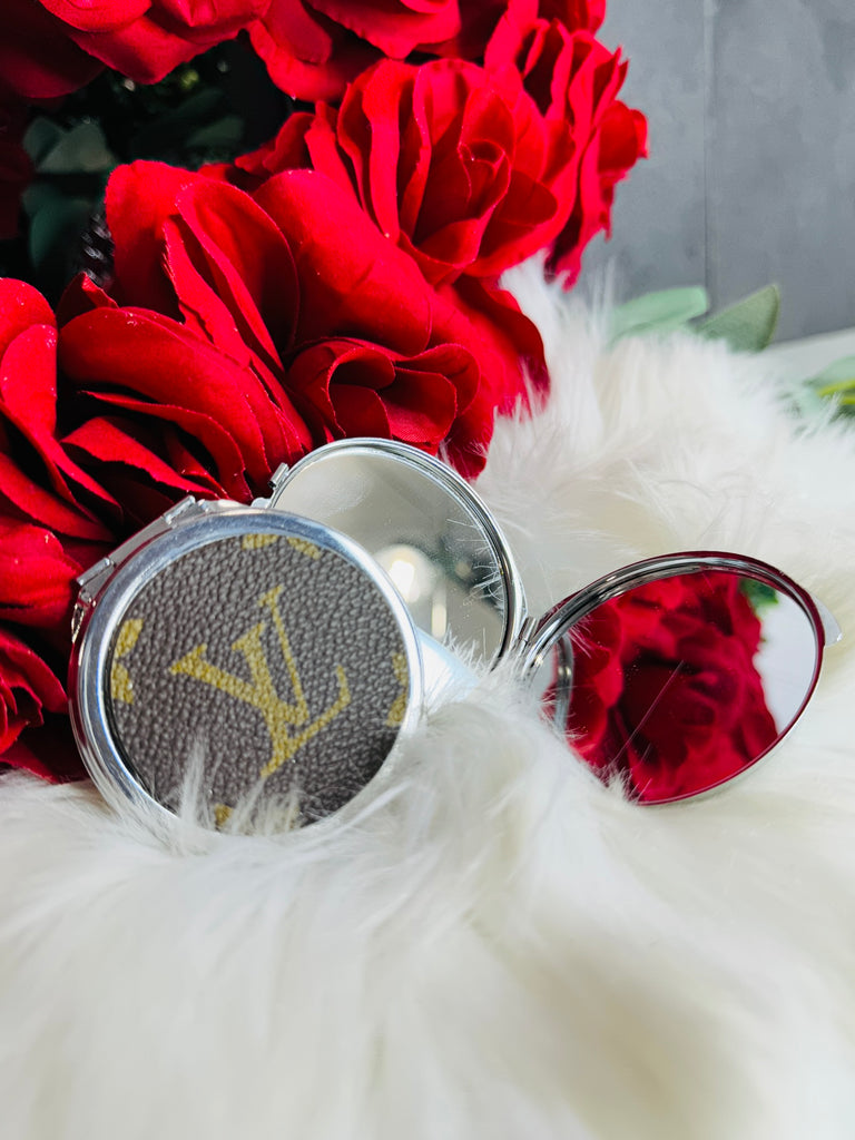 Look at You Lux Silver Compact Mirror