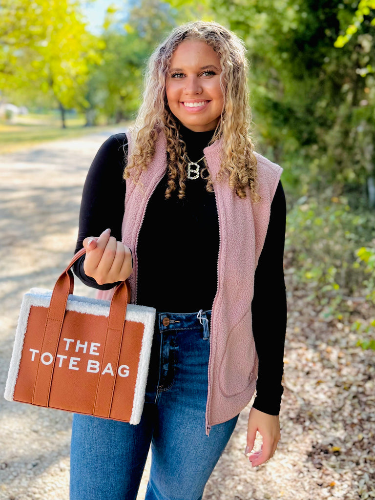 On The Move Sherpa Vest- BLUSH