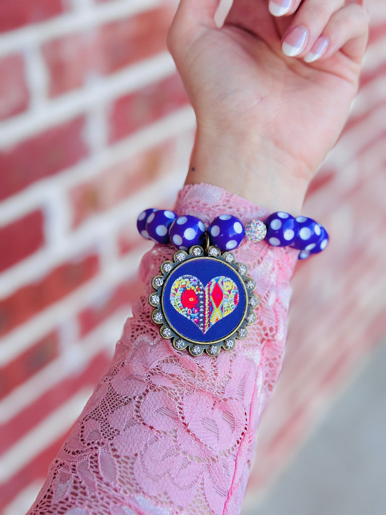 Westy Boho Heart Graphic and Dotted Beaded Bracelet