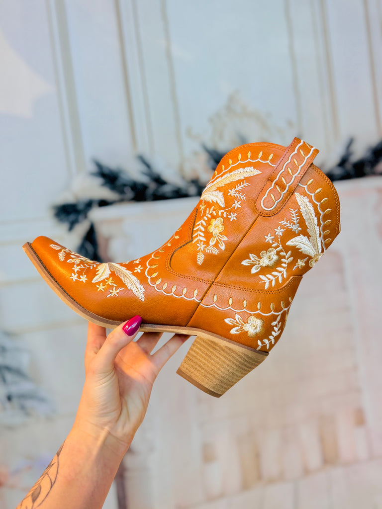 Cognac Vintage Embroidered Corral Leather Boots