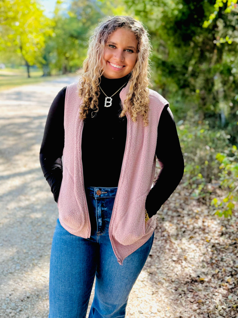 On The Move Sherpa Vest- BLUSH
