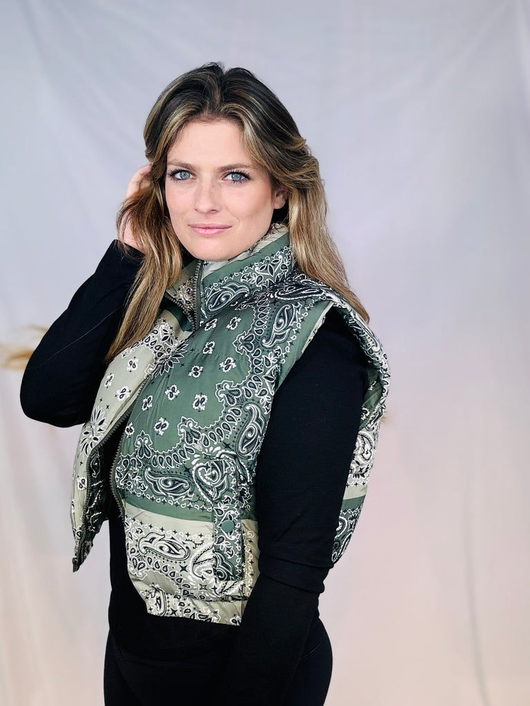 Wild Terrain Paisley Puffer Vest - Olive