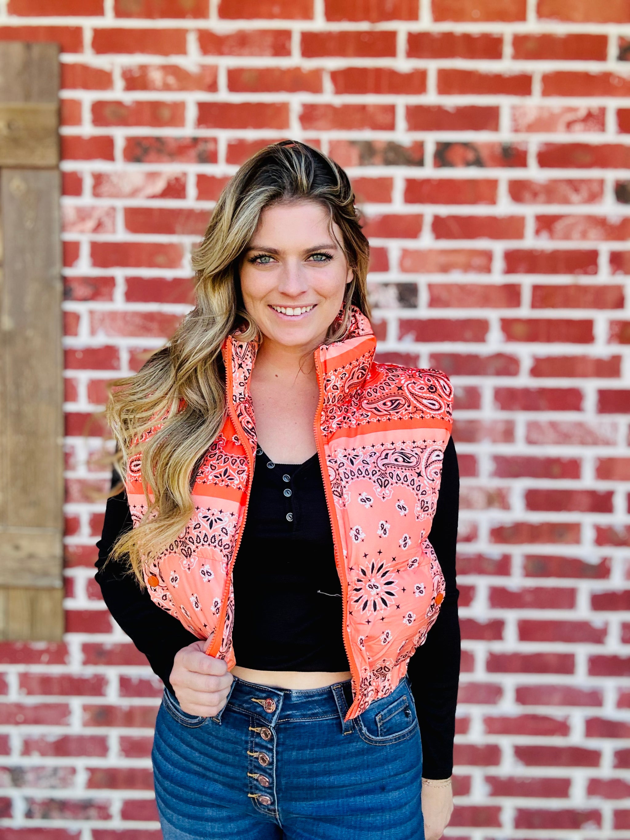 Wild Terrain Paisley Puffer Vest - Orange – The Sister's Boutique