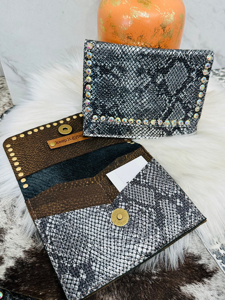 Keep It Gypsy – Tagged Wallet – The Sister's Boutique