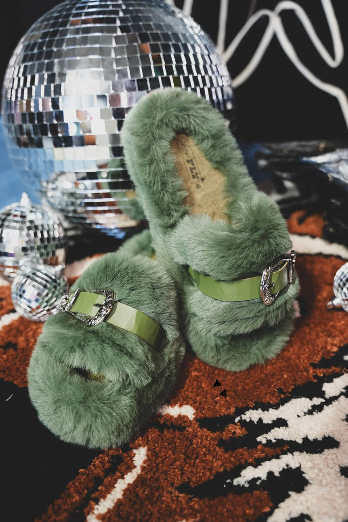 Home Body Buckled House Slippers - Cacti