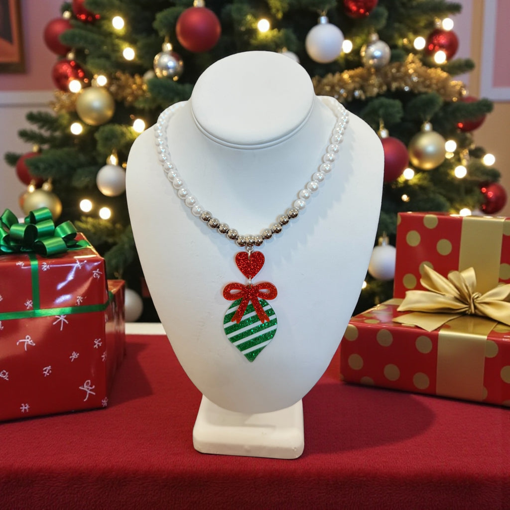 Bow & Ornament Pearl Necklace