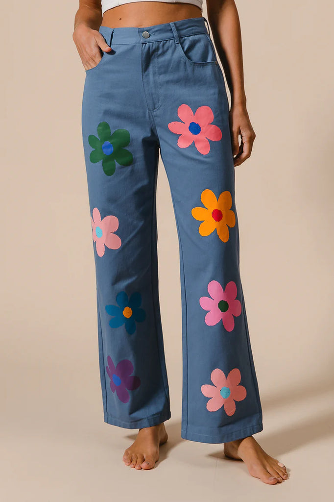 So 90s Floral Printed Denim Jeans in Denim Blue