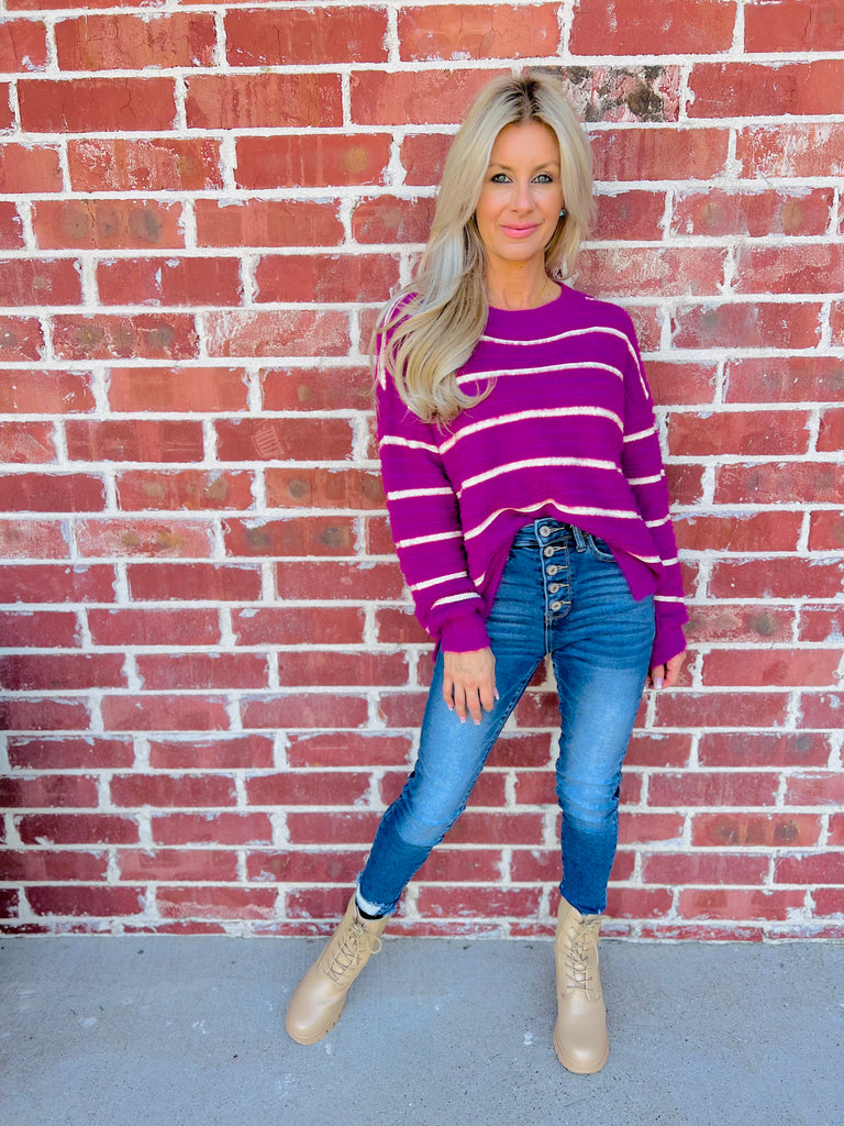 Ready To Explore Sweater - Magenta