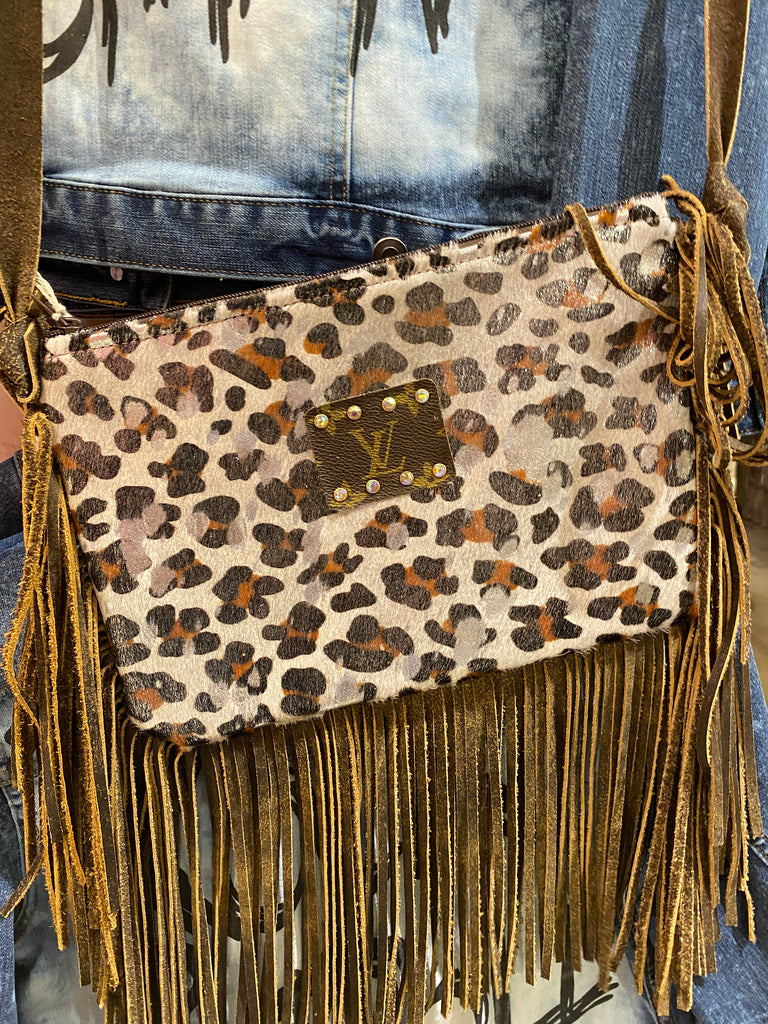 Keep It Gypsy Maxine Black Speckled Cowhide – Rustic Mile Boutique